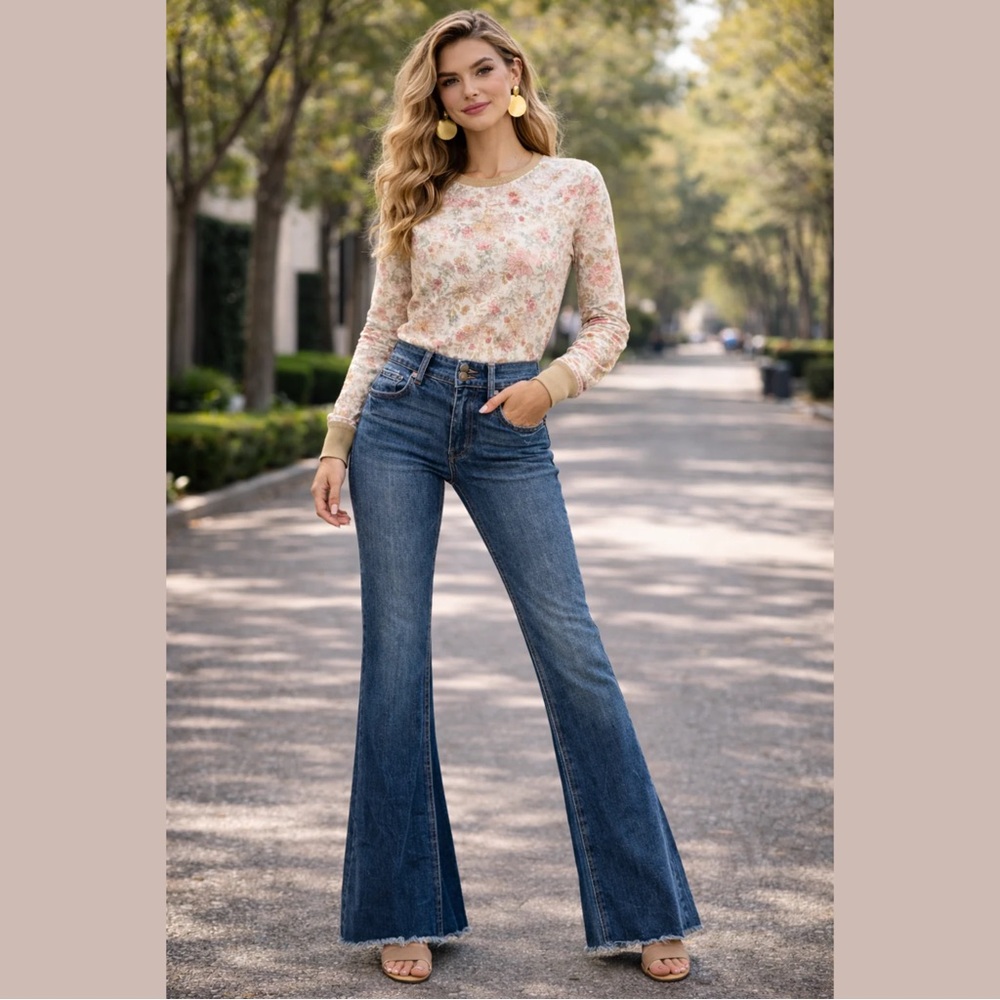 HIGH RISE STRETCH WIDE LEG JEANS - Picture 2 of 6